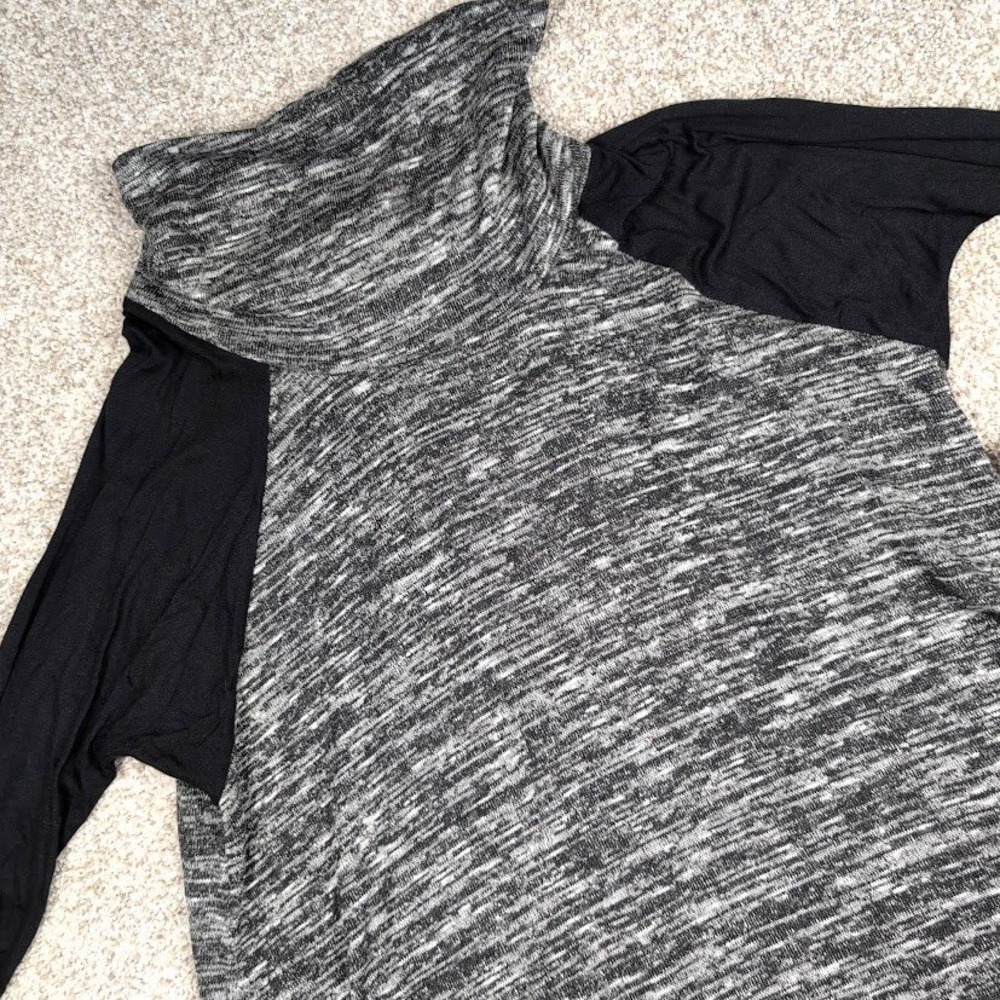 Accent Accessories USA Made Cowl Neck Tunic Top  - One‎ Size